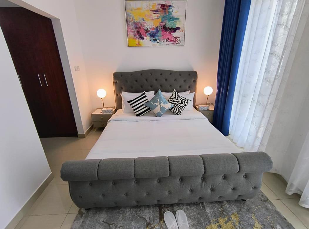 Trinity Holiday Homes - Standpoint Tower Downtown Dubai Eksteriør bilde