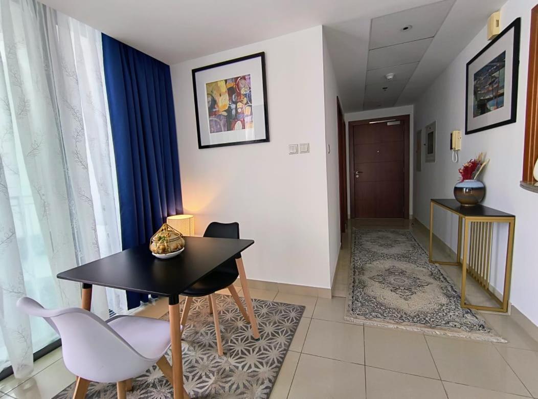 Trinity Holiday Homes - Standpoint Tower Downtown Dubai Eksteriør bilde
