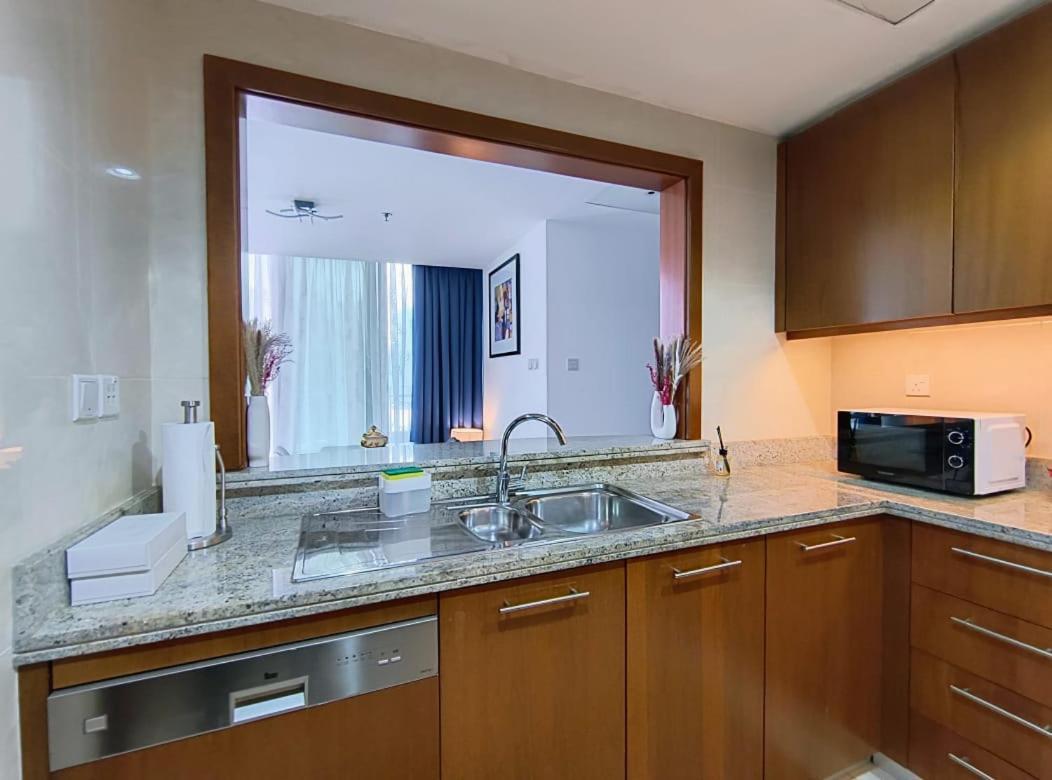 Trinity Holiday Homes - Standpoint Tower Downtown Dubai Eksteriør bilde